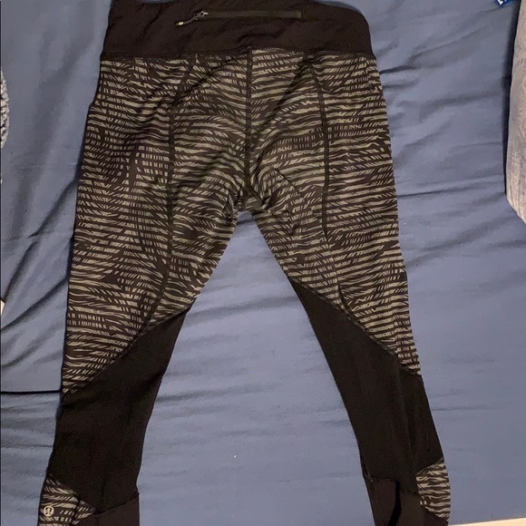 Lululemon pace rival crop leggings. VERY RARE! - Picture 3 of 8